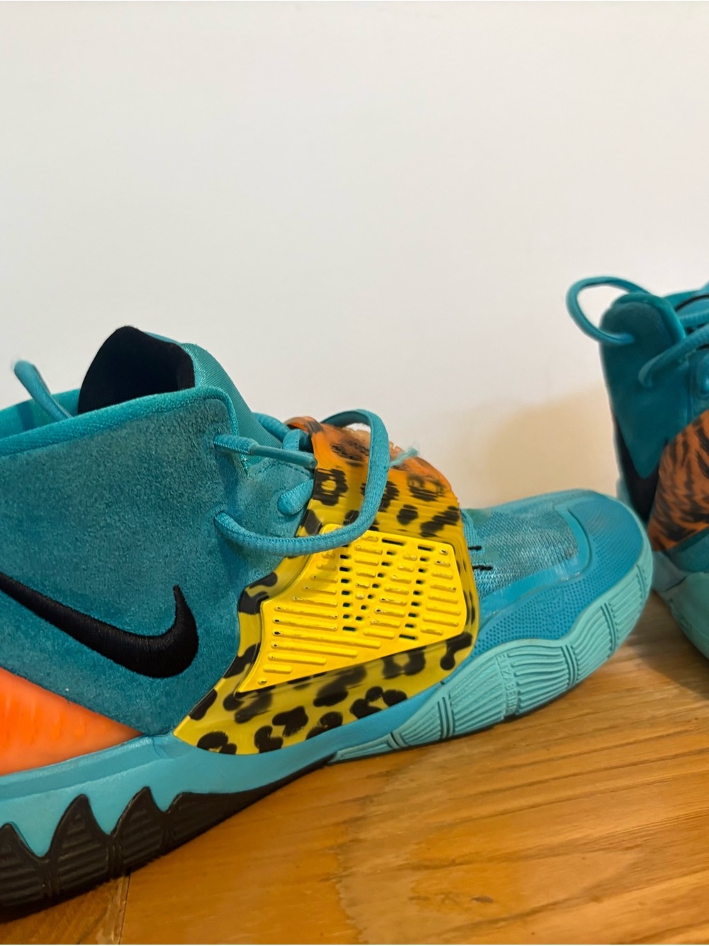 Nike Kyrie 6 Kids 6.5Y Blue/Orange Animal Print Sneakers BQ5599-300 - Picture 12 of 16